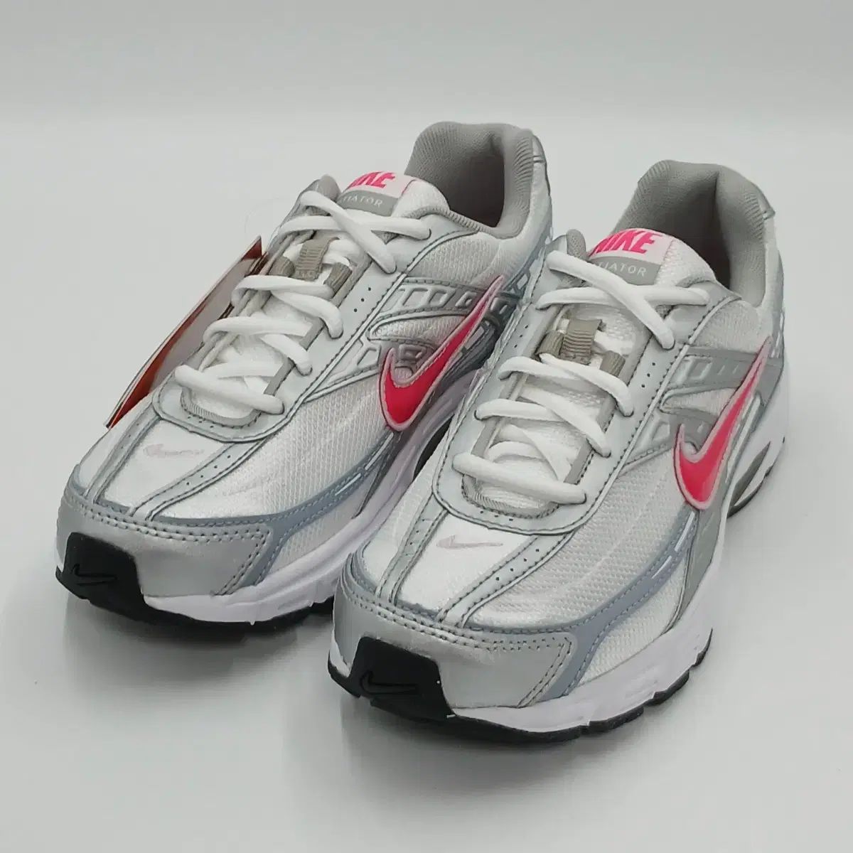 NIKE ナイキ レディース ランニングシューズ スニーカー 245