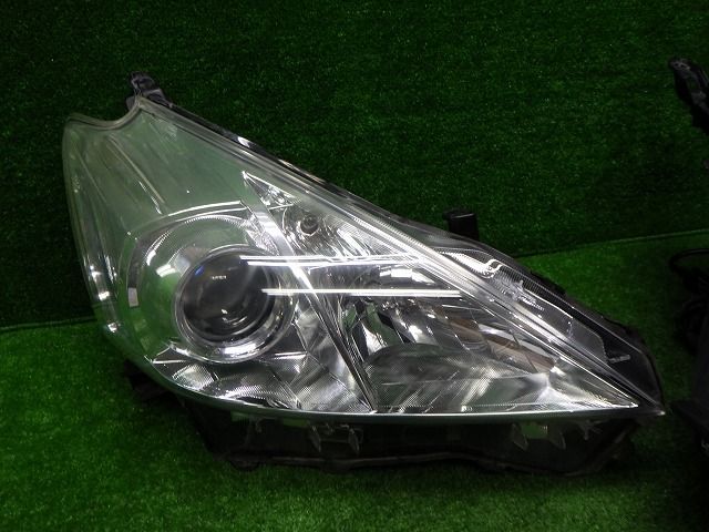 磨き済み トヨタ プリウスα ZVW40/ZVW41 前期 左右ヘッドライト
