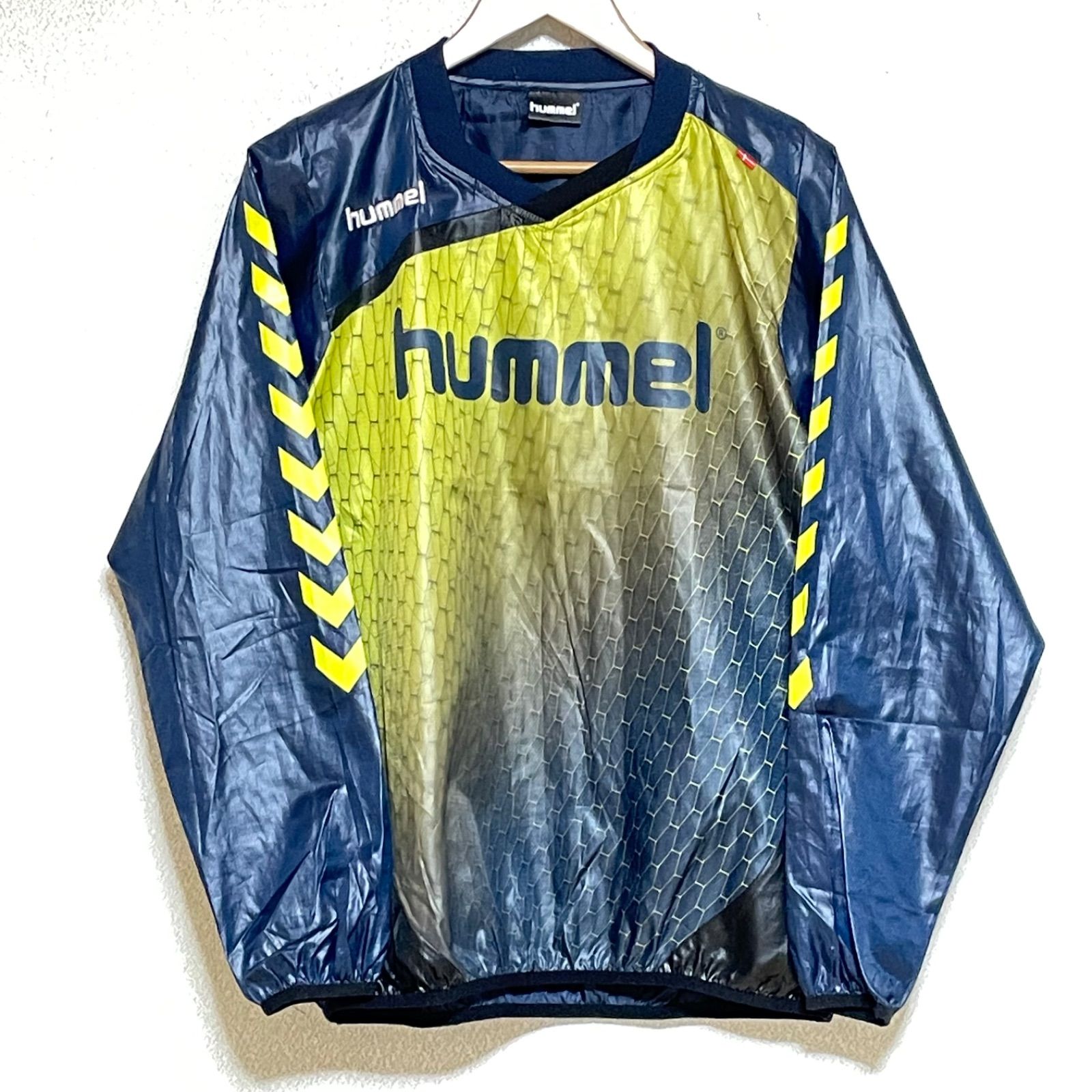 人気アイテム◎(^w^)b hummel ヒュンメル ピステ 長袖 Vネック 人気アイテム◎(^w^)b hummel ヒュンメル ピステ 長袖 Vネック