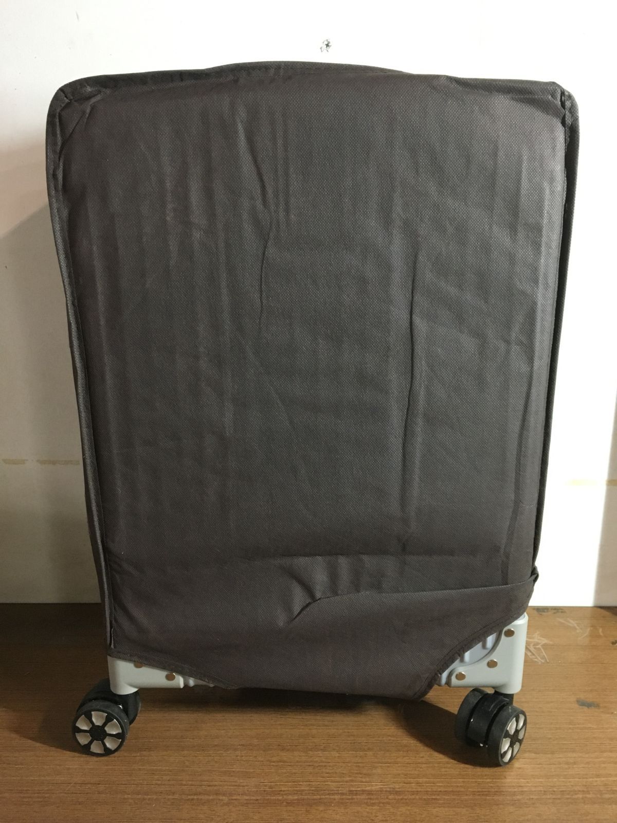 【新品・未使用】タビトラ スーツケース キャリーケース  シルバー SS 小型 39L TSAロック(60180-20)