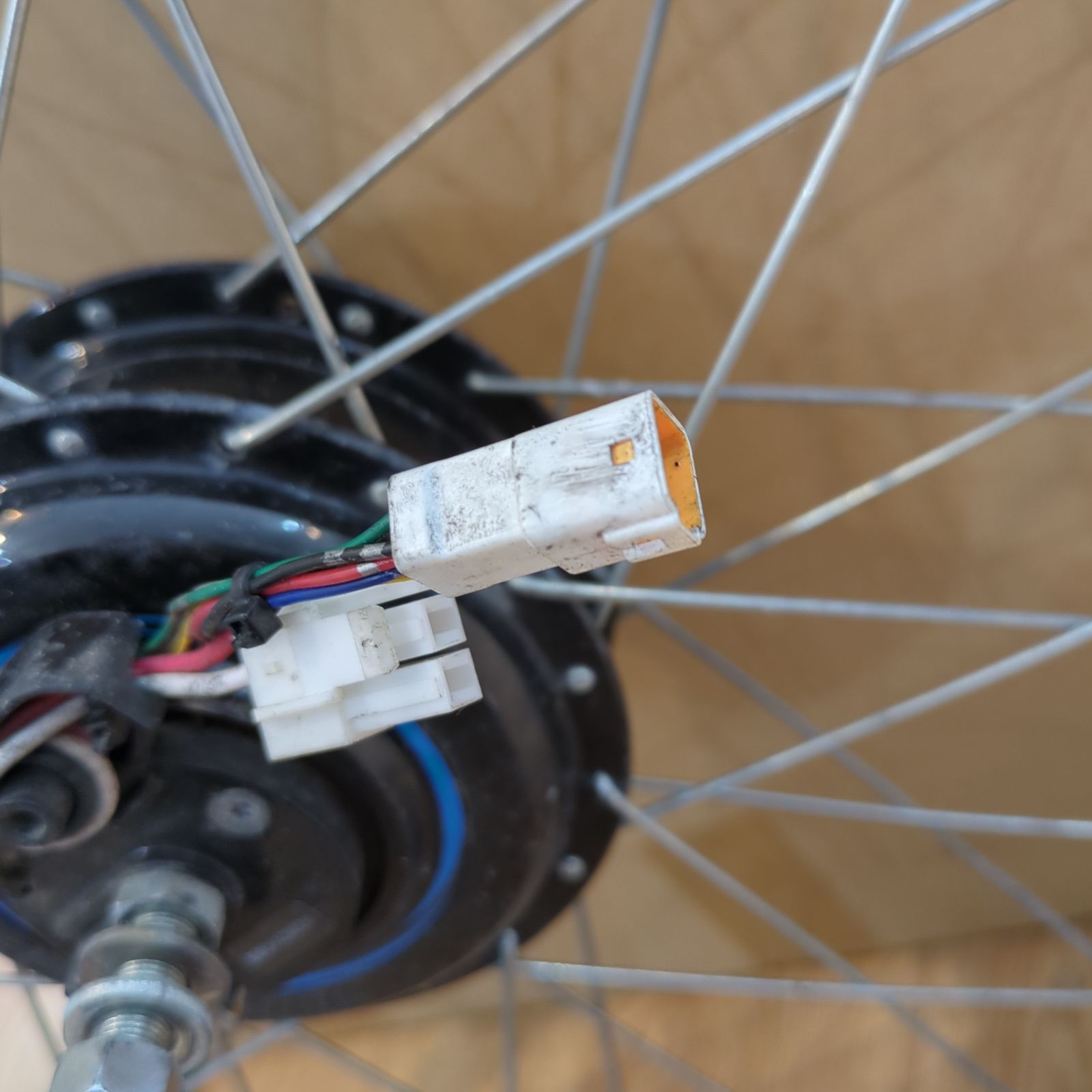 ブリヂストン電動自転車 ジャンク品 Assista パンクしない ブリヂストン 電動アシスト自転車