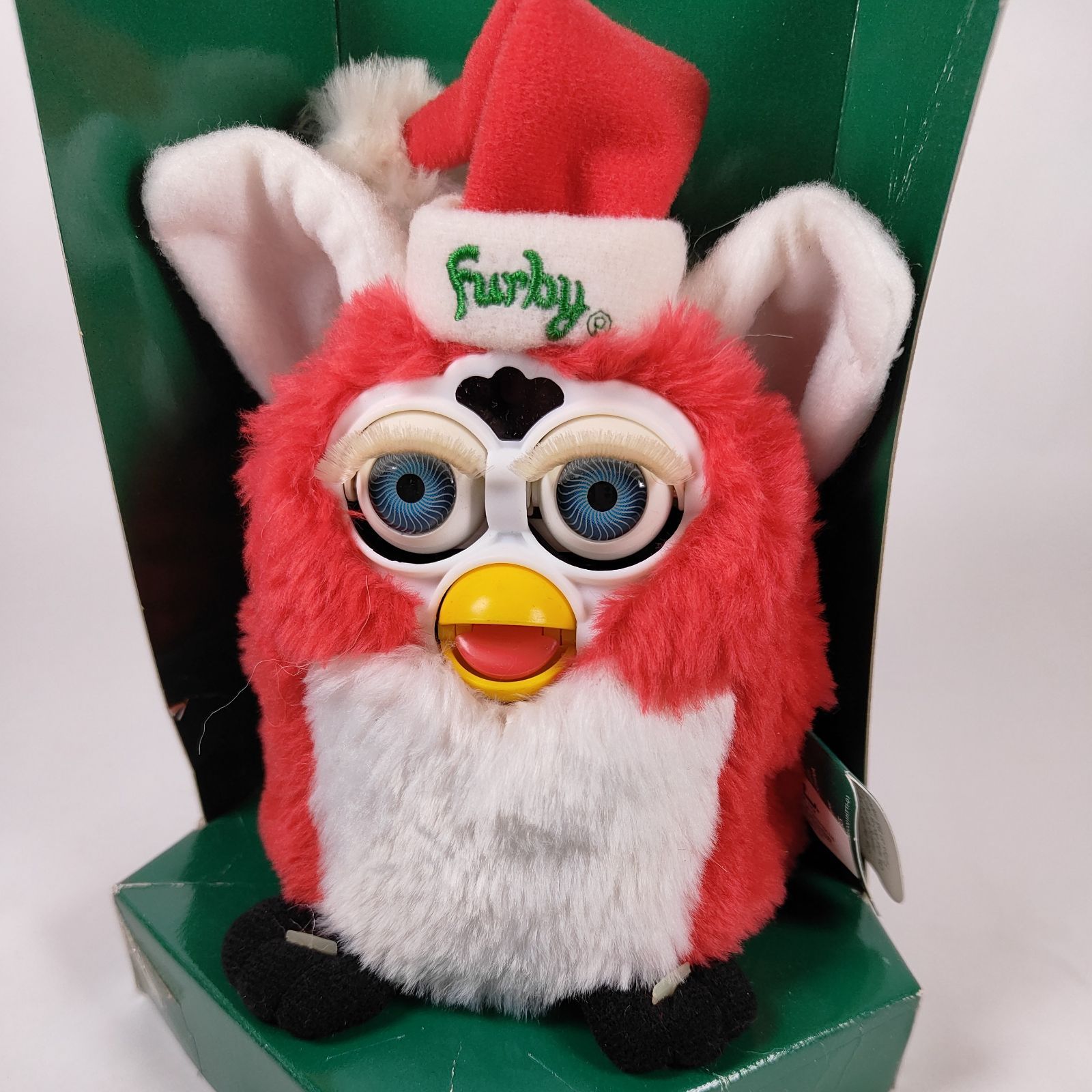 ファービー Furby クリスマス 限定版 赤白　英語版 ☆【未使用】 ファービー クリスマス 限定版 赤×白 英語版 ☆ - メルカリ