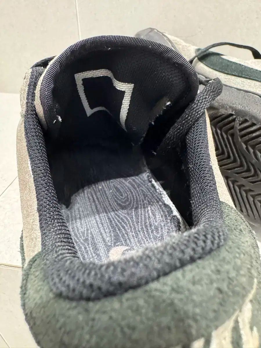  NIKE ナイキ SB エア クラシック 2006 ダンク ロー 270 スニーカー 靴