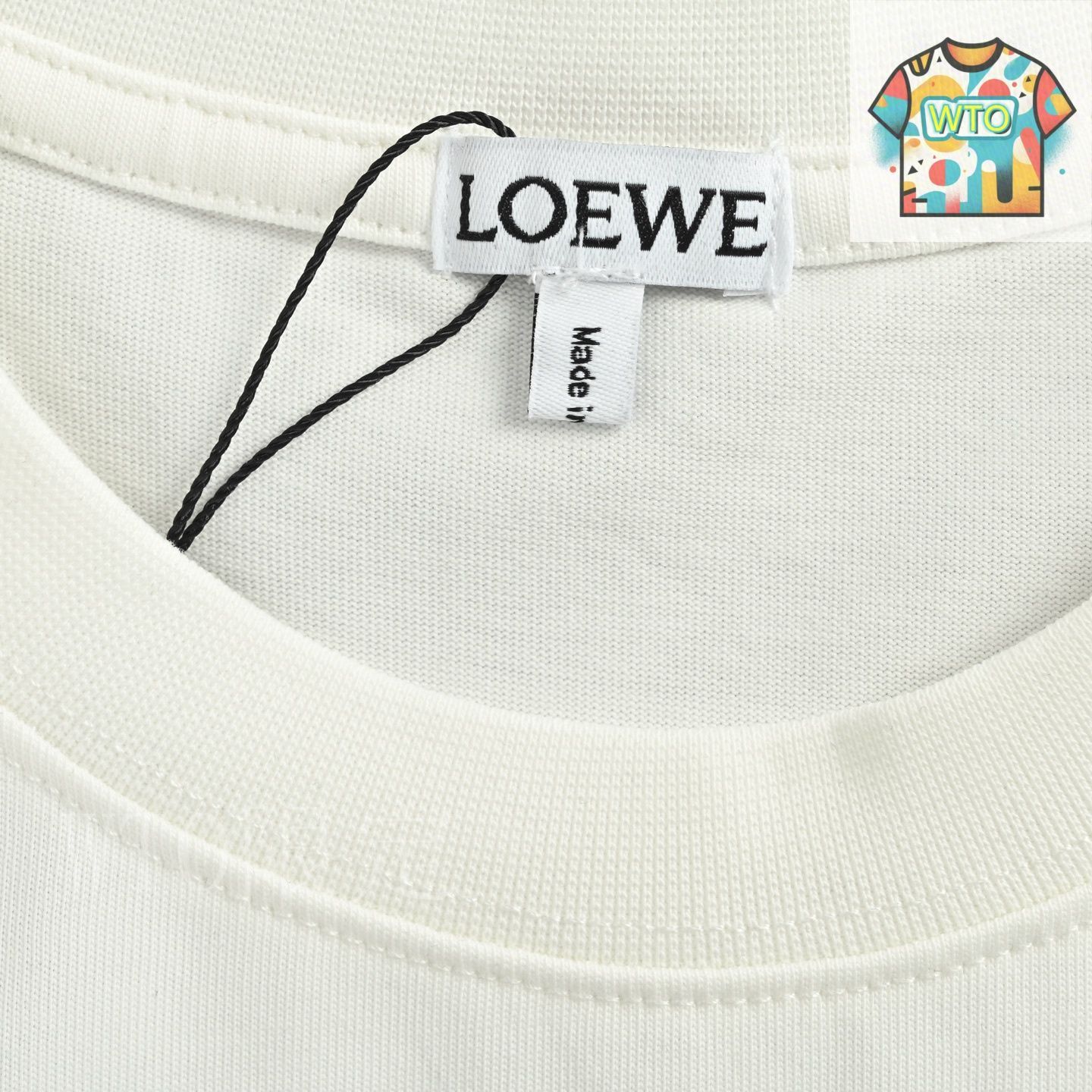 ロエベ　ロゴ刺繍tシャツ ロエベ 偽物 Tシャツ ロゴ刺繍 アナグラム シンプル 上質