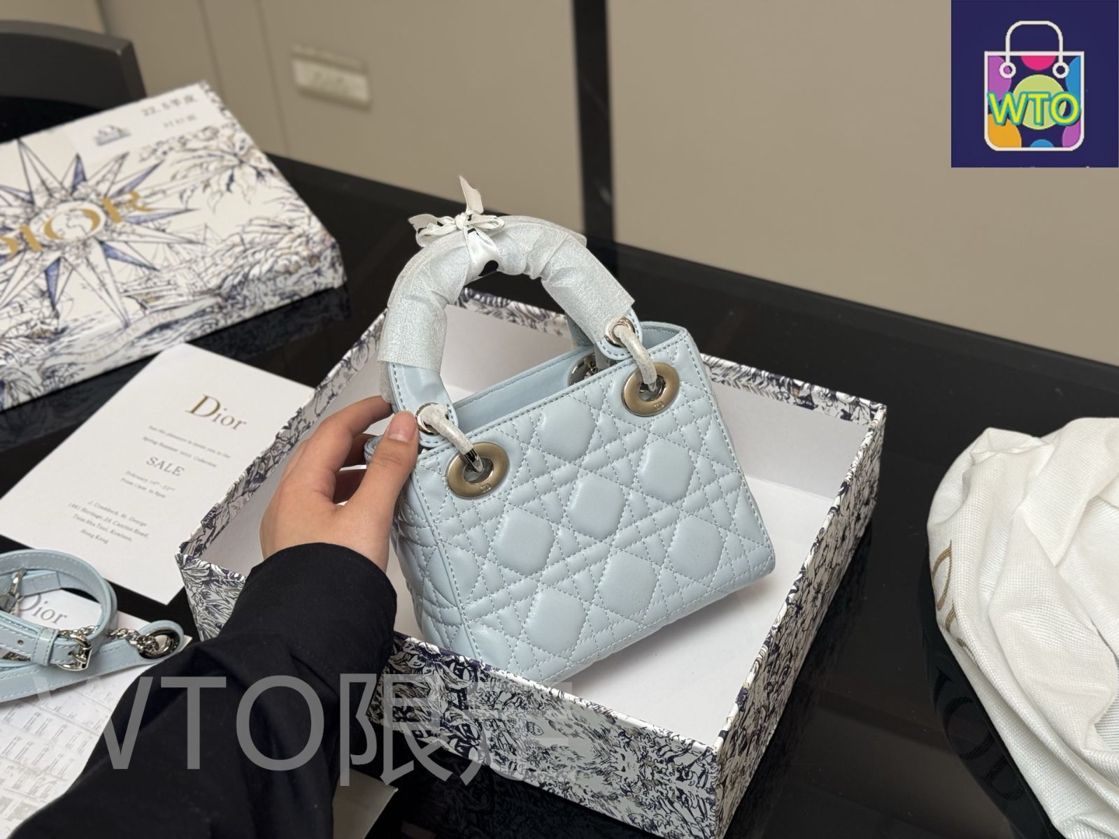 DIORバッグ Christian Dior Pink Cannage Quilted Patent Leather Miss Dior