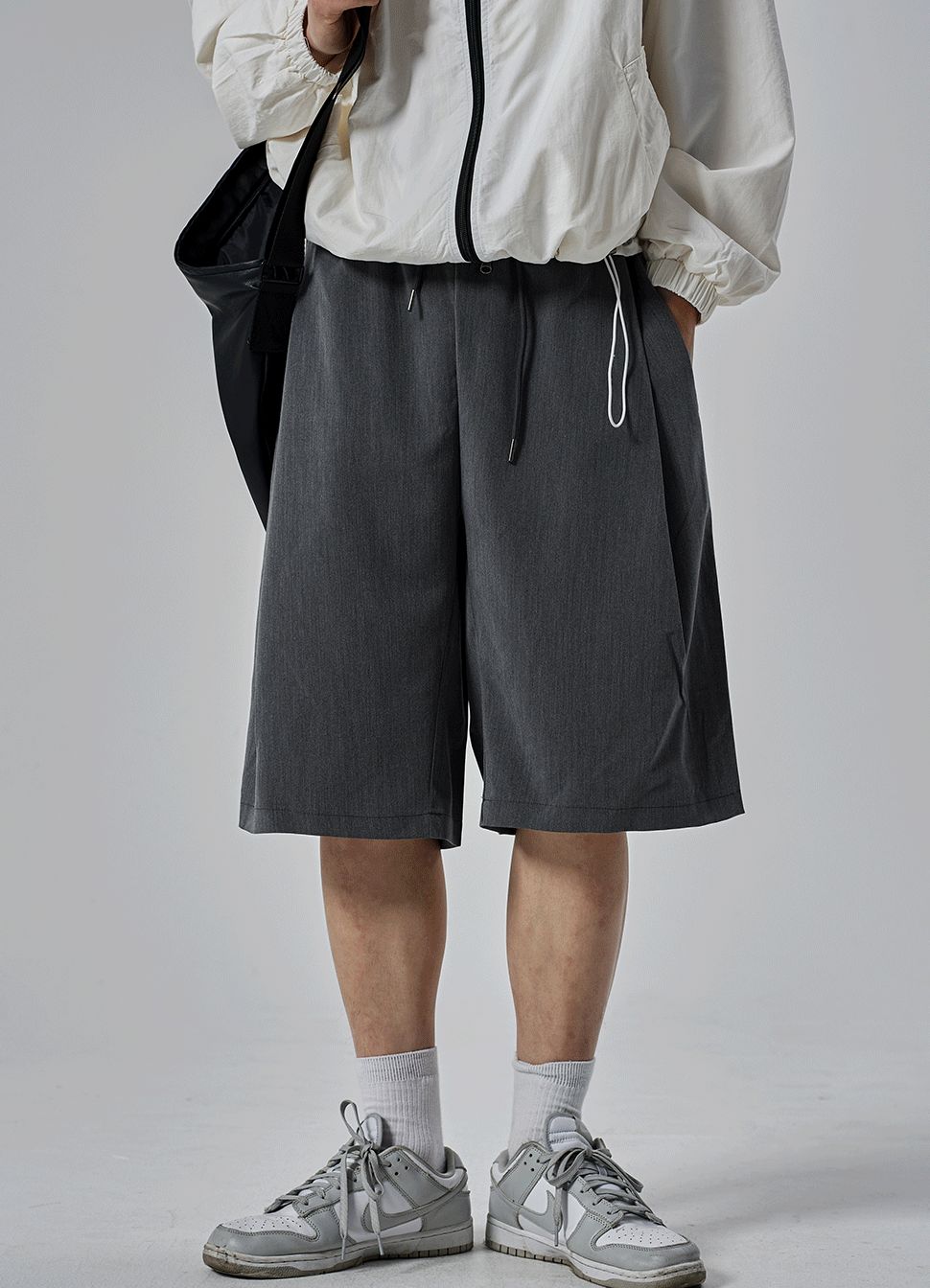 【COSYHARU】Half Banding Bermuda Pants COSYHARU公式] ハーフバンディングバミューダショーツ - メルカリ