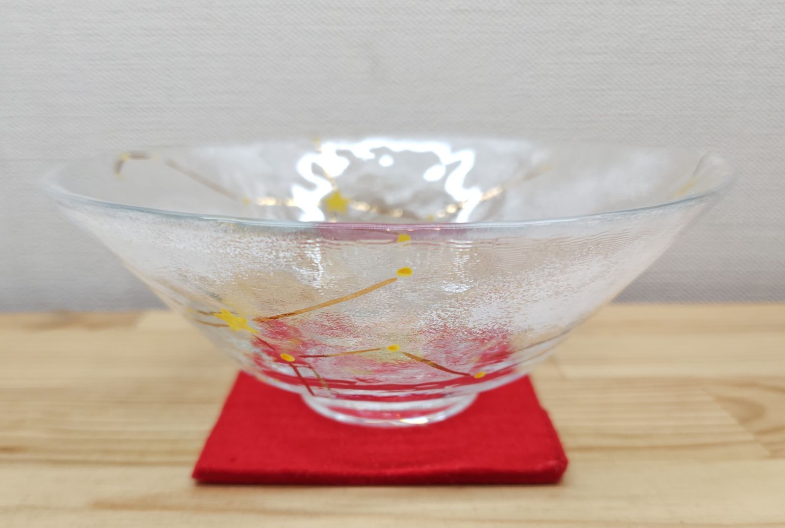 逢絢亭・新品】茶道具 茶碗 平茶碗 義山 夏の大三角形の図 工芸ガラス 