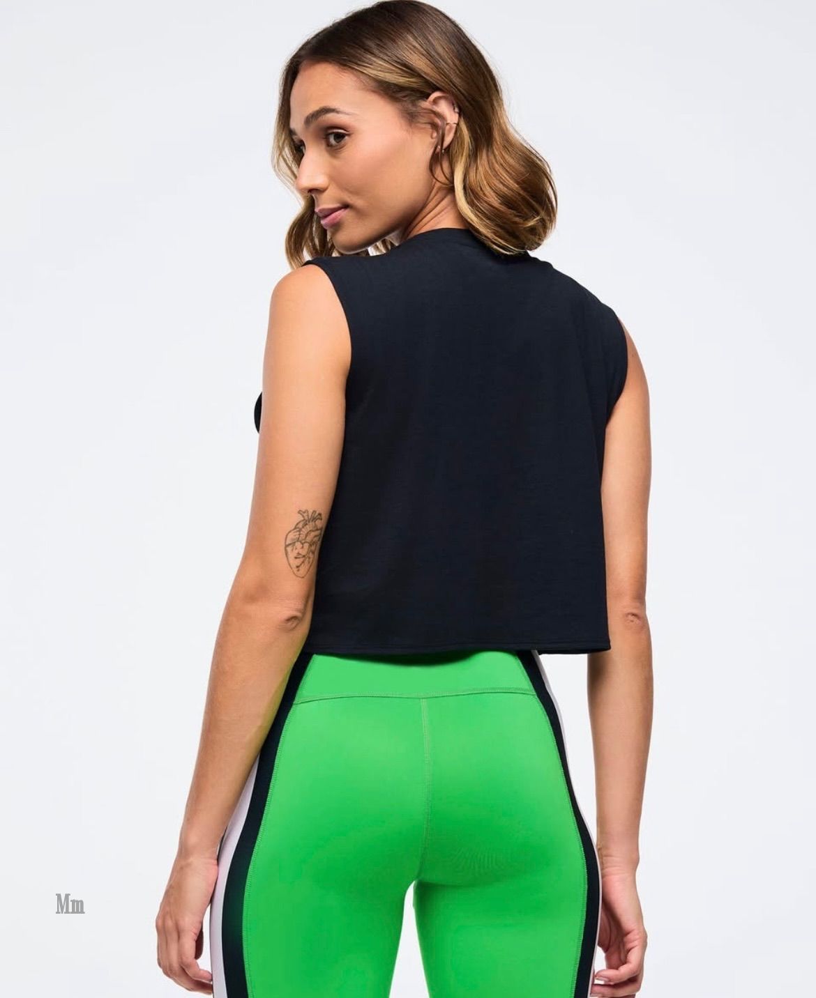 国内発送【Zumbaズンバ 】Haus Crew Neck Crop Top (2025.1新作) Inspire Your Workout with Zumba Crew Neck Muscle Crop Tank