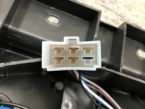 いすゞ エルフ 純正タイプ テールランプ 片側