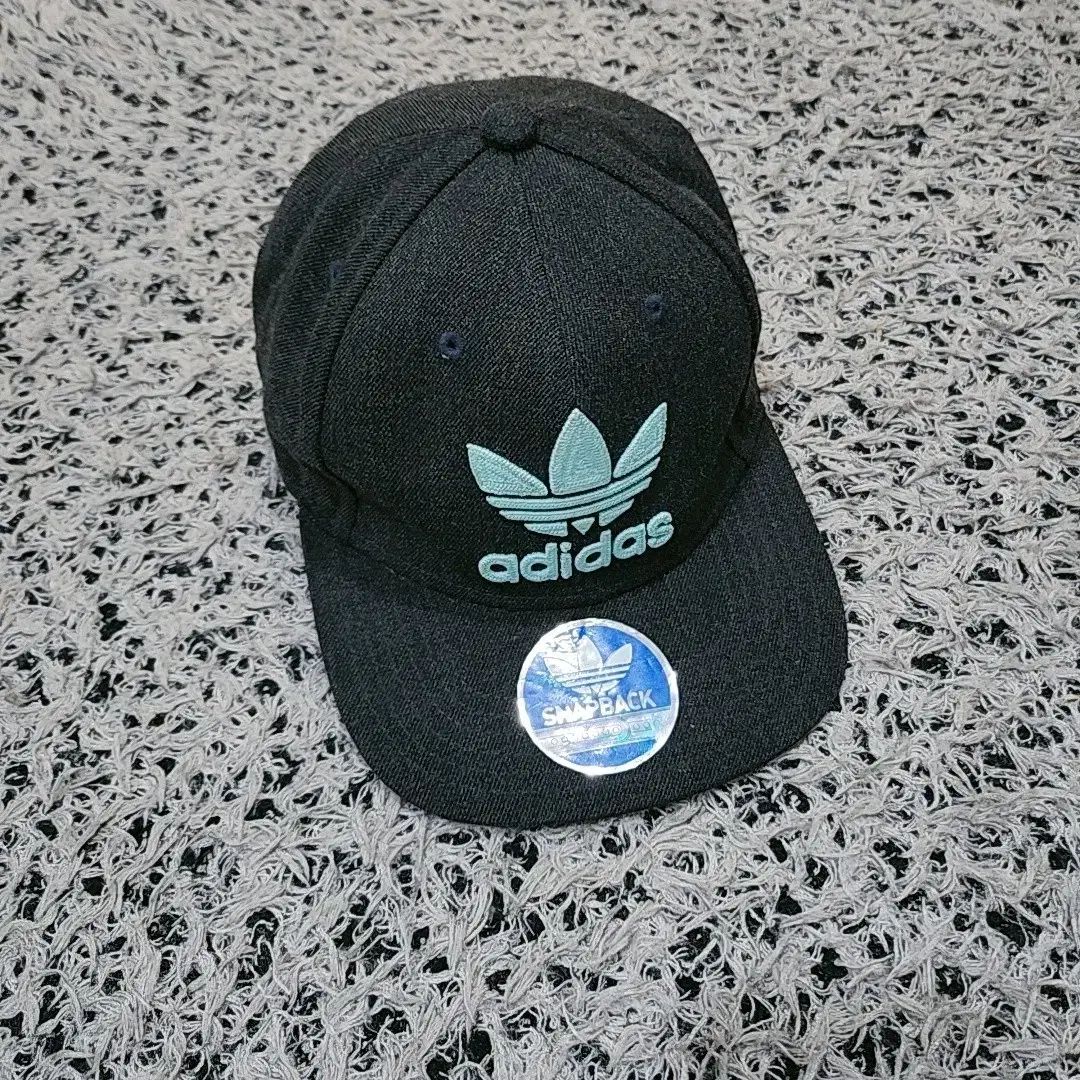 Adidas(アディダス) スナップバック 帽子