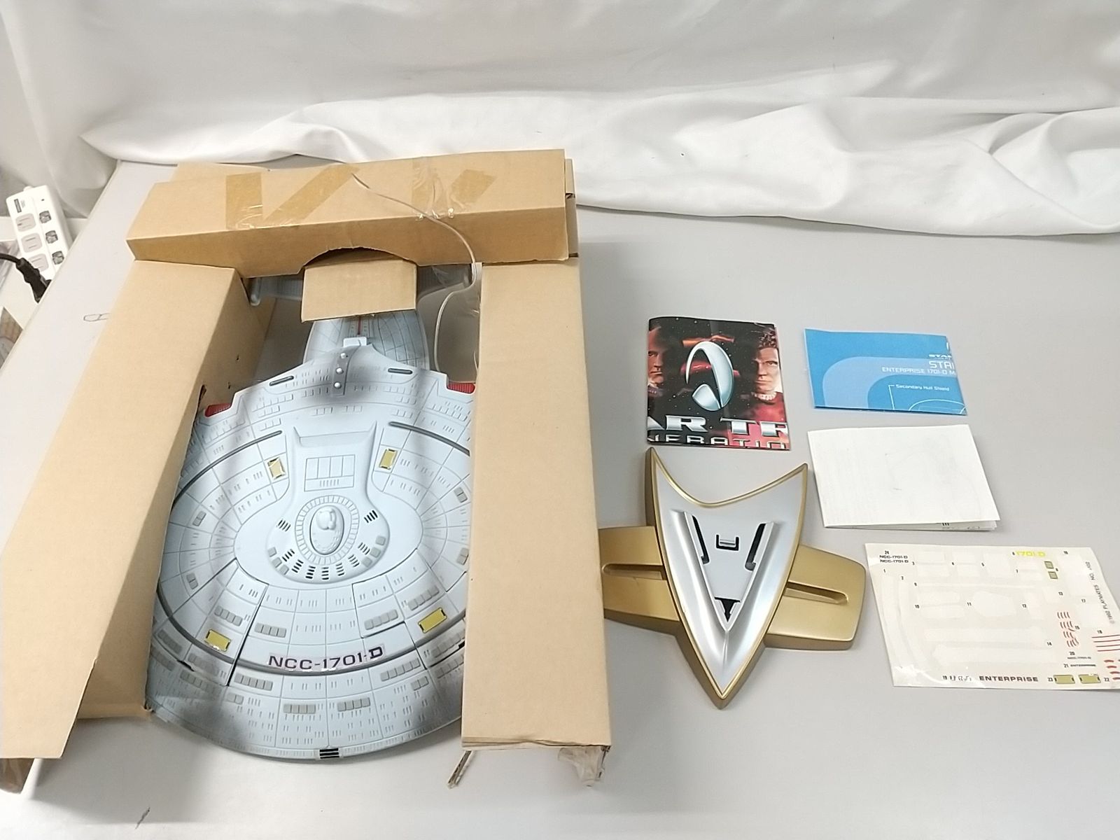 スタートレック エンタープライズ　NCC-1701・D　動作未確認 動作未確認】STAR TREK GENERATIONS STARSHIP ENTERPRISE NCC