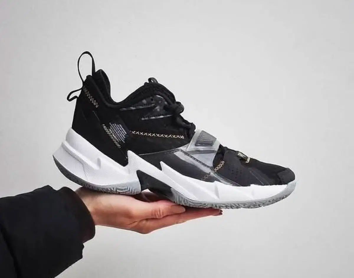 265 ジョーダン Why Not Zero バスケシューズ ブラック