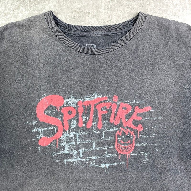 スピットファイヤ ロゴTシャツ 古着 スケーター Mサイズ　ストリート SPITFIRE スピットファイア カモフラ ロゴ Tシャツ ストリート