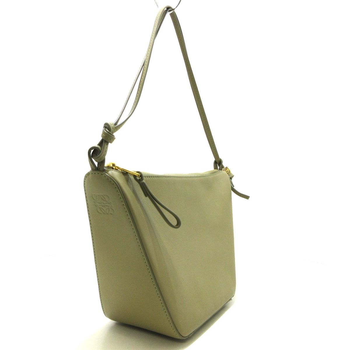 LOEWE(ロエベ) ハンドバッグ美品 ハンモック ホーボーバッグ LOEWE(ロエベ) ハンドバッグ美品 ハンモック ホーボーバッグ