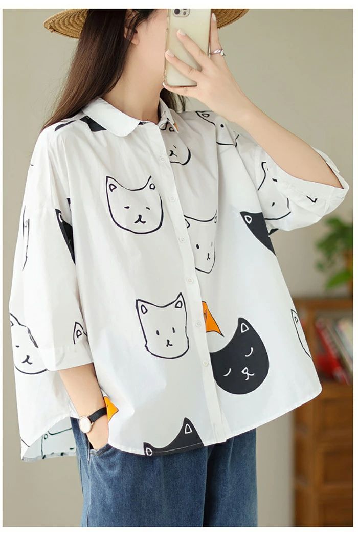kiwandakiwanda ブラウス シャツ LAURIE 猫柄 Queen's Catの Laurieが再入荷いたしました🐈‍⬛🐈 ニットと重ね