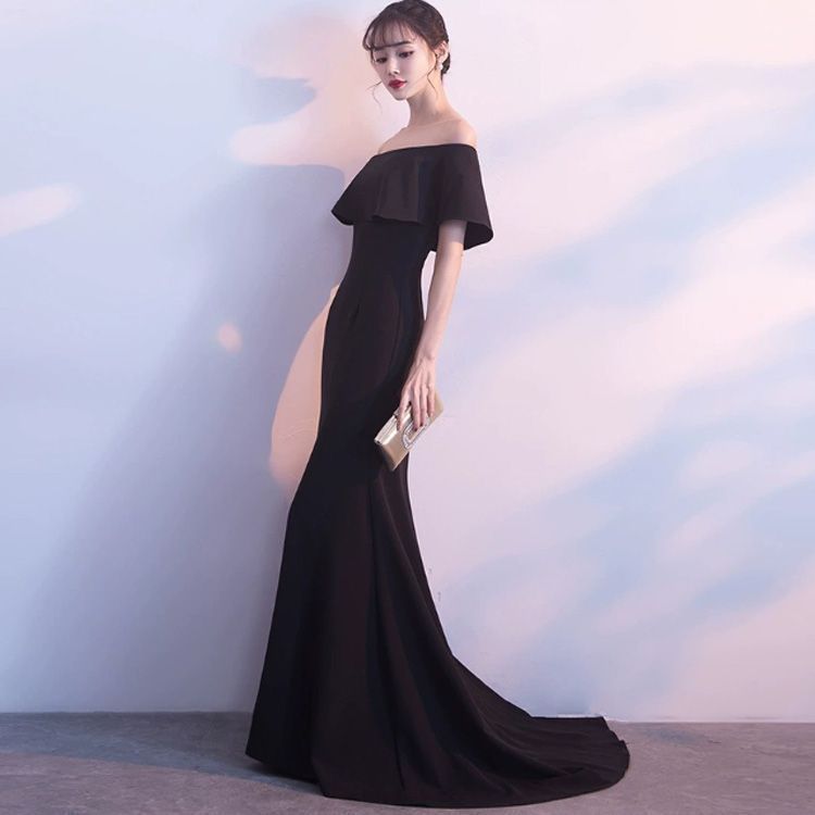 ウェディングドレス 二次会