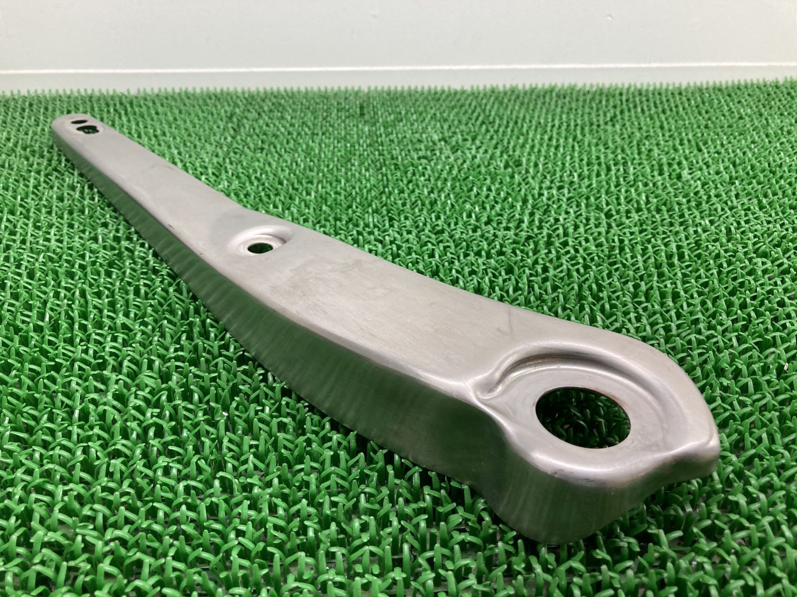 FXDB1580 リアフェンダーステー 右 30223-07 ハーレー 純正 中古