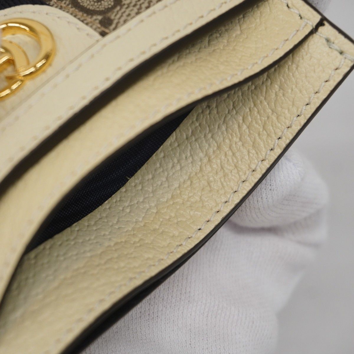 5ce5985】グッチ カードケース ブラウン ホワイト ゴールド金具【中古  