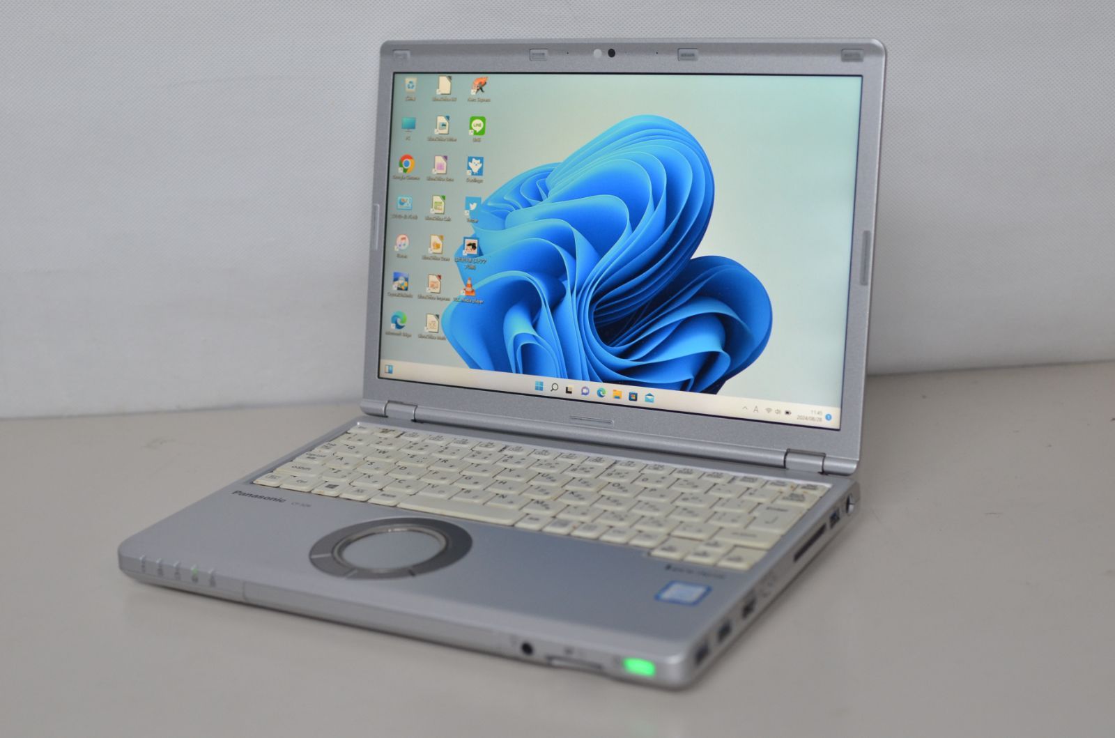 日本製中古軽量ノートPC Panasonic CF-SZ6BDYQR 日本製中古軽量ノートPC Windows11+office Panasonic CF
