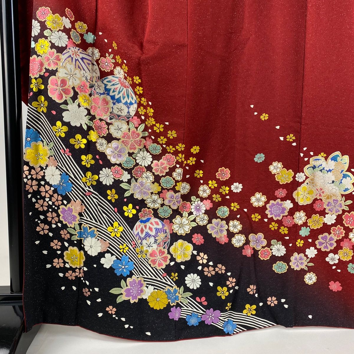 付下げ 身丈162cm 裄丈66cm M 袷 和田光正 落款あり 花車 金銀彩