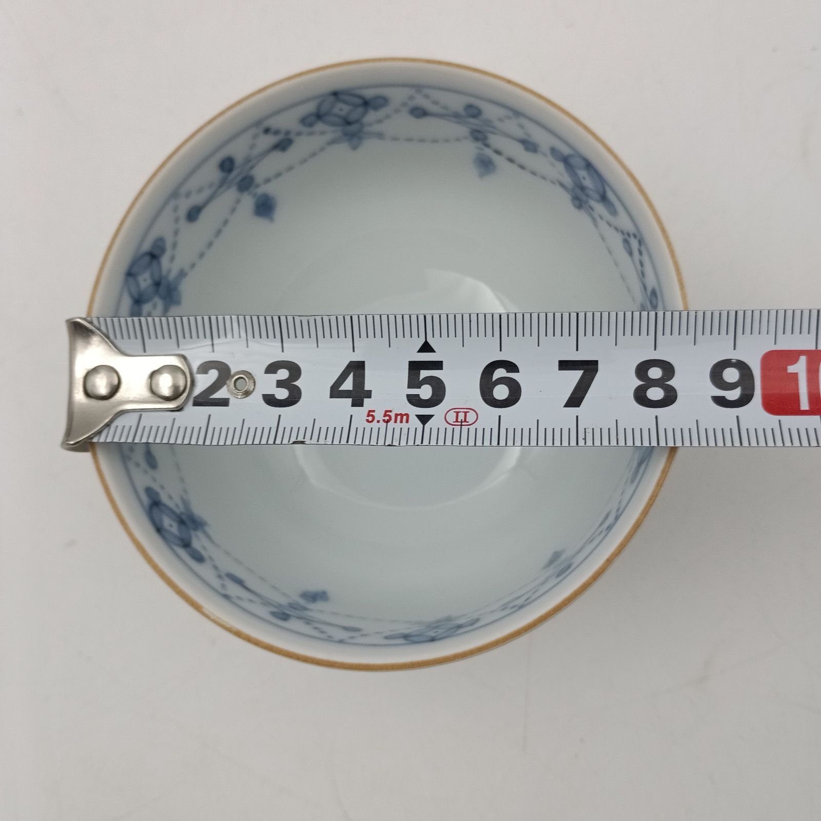 K-0760】青華瓔珞文 蓋付お茶呑茶碗（桐箱入）〈5客〉 有田焼 未使用