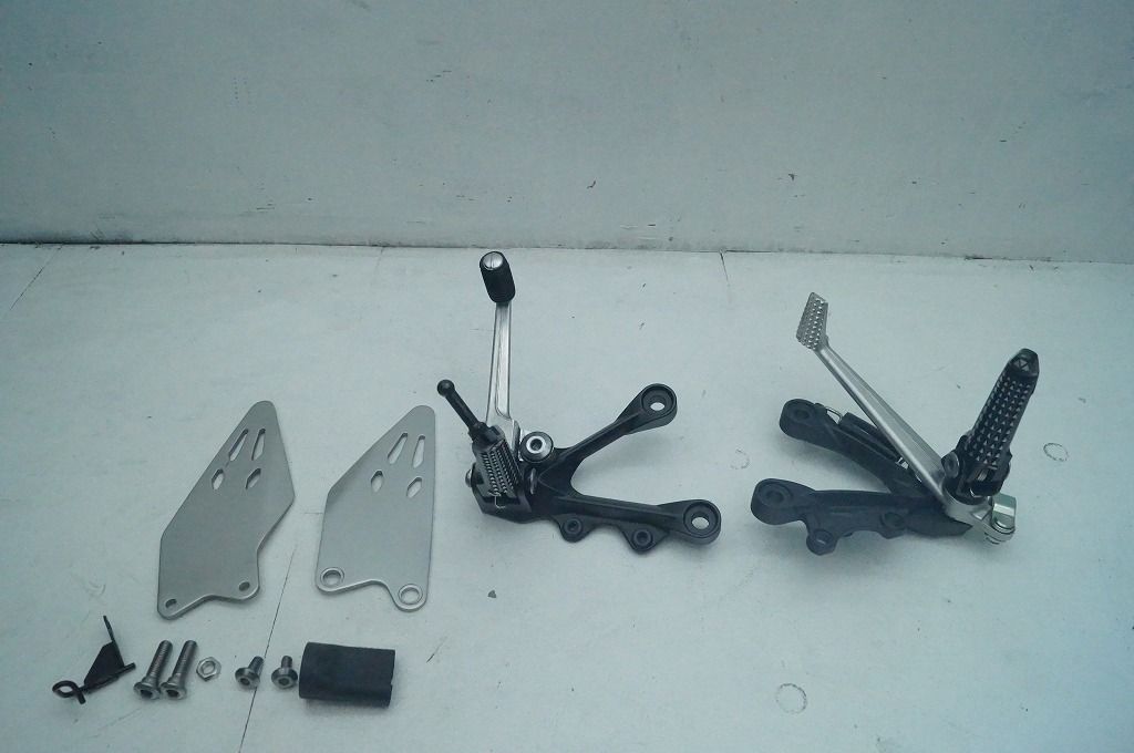 カワサキ Ninja ZX-6R 純正メインステップASSY(ブレーキ、シフトペダル