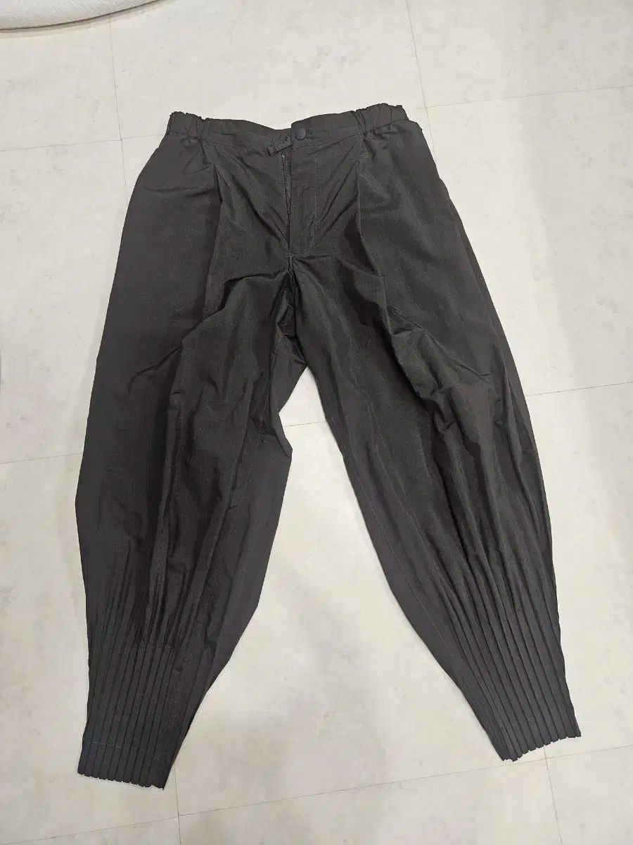 HOMME PLISSÉ オムプリッセ 茶色 ナイロンパンツ 3 サイズ