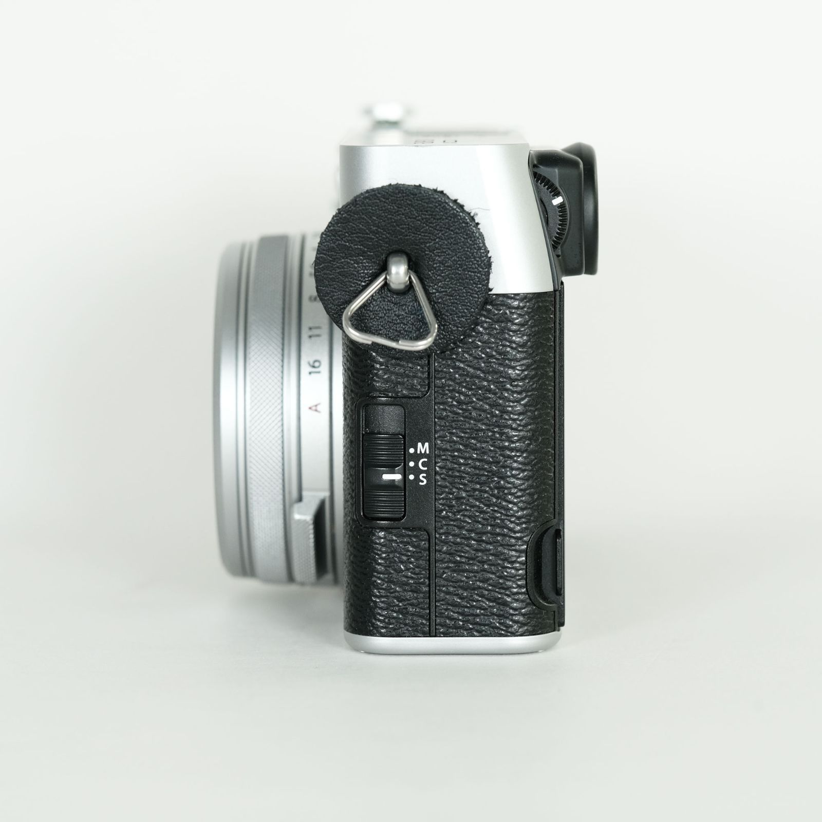 美品｜シャッター数6,500回｜おまけ多数] FUJIFILM X100V