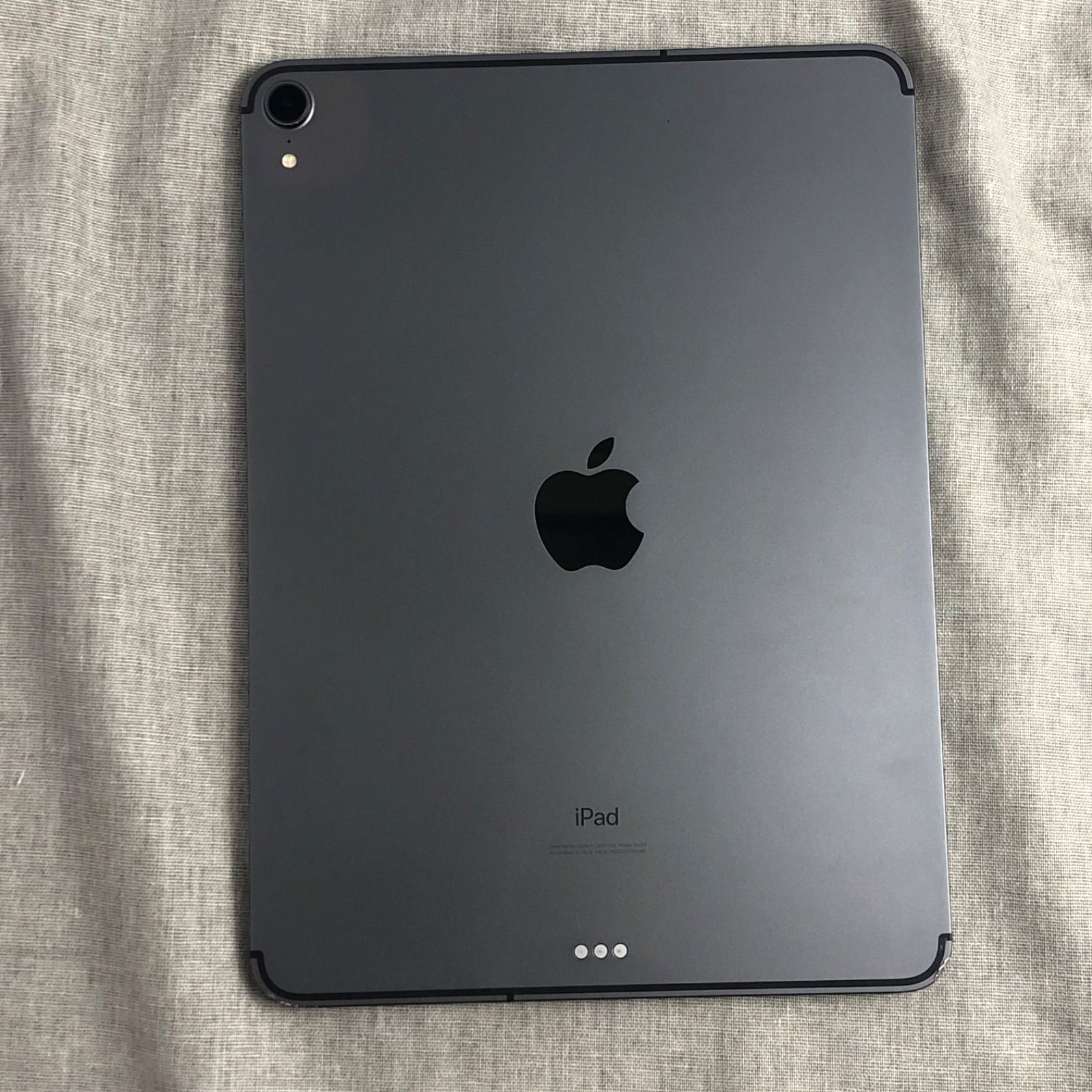 ◆ジャンク品◆Apple iPad Pro 11インチ 第1世代 256GB（A1934）【画面表示不良】/TL-JUNK-231195（131209）