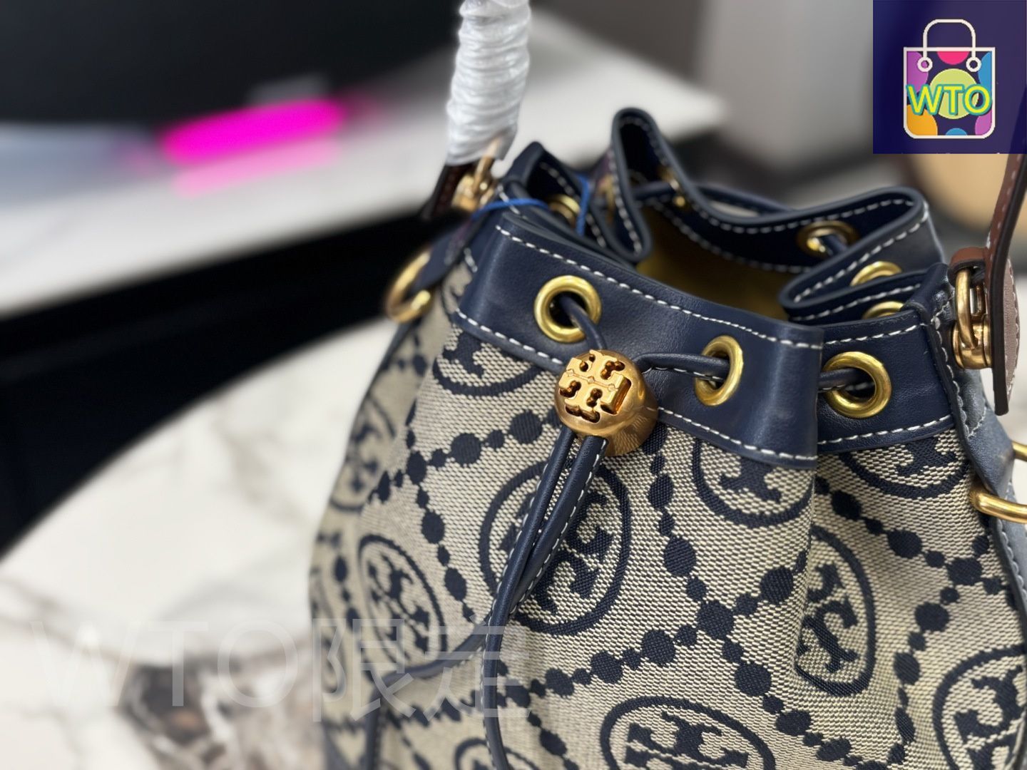 Tory Burch*目を惹くデザイン*上品*大人可愛い*バケットバッグ Tory Burch*目を惹くデザイン*上品*大人可愛い*バケットバッグ T