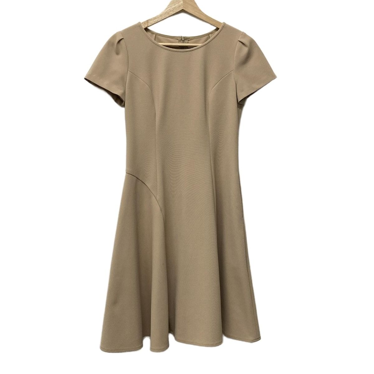 美品 rene ルネ ワンピース S 美品Rene 膝丈ワンピース グレー