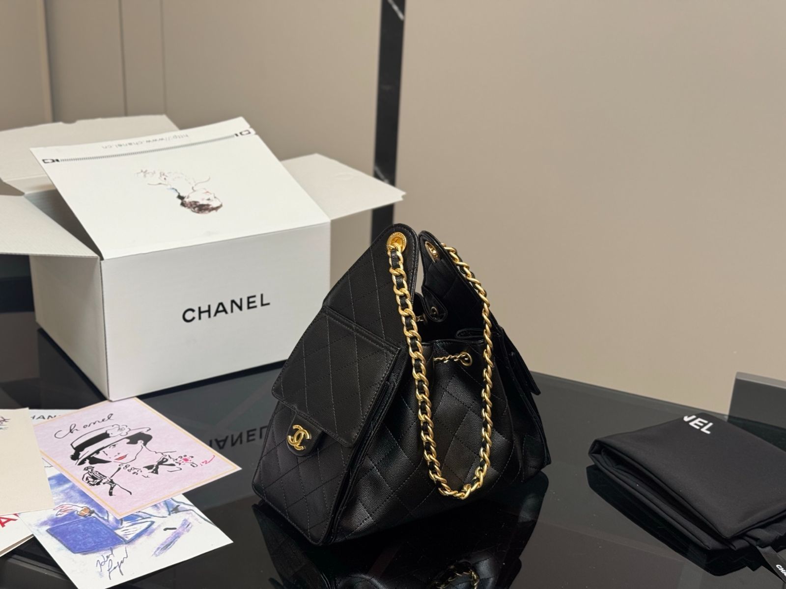 ◆上品なサイズ感♪◆CHANEL ミニ クラシック ハンドバッグ 25B ミニ クラシック ハンドバッグ、ラムスキン、ブラック