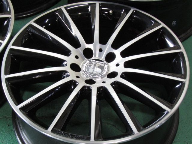 リラックスできる 冬準備 メルセデスベンツ W205 C43AMG後期純正 AMGマルチスポーク