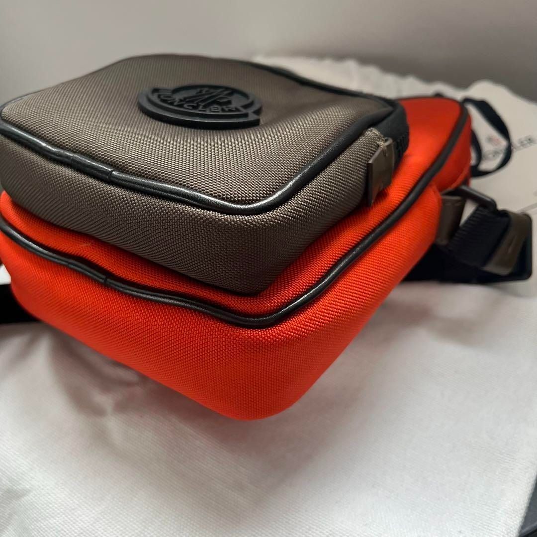 【新品未使用】 MONCLER YEHOR ショルダーバッグ オレンジ 新品 未使用】 MONCLER モンクレール YEHOR ショルダーバッグ