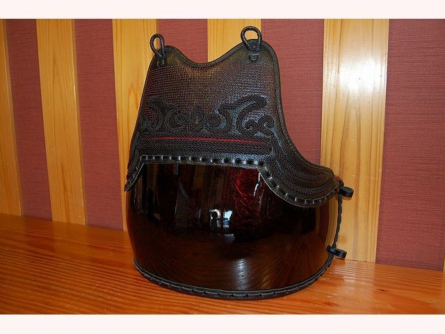 組立 切縁2本足 兜飾 赤蝶塗 胴 大