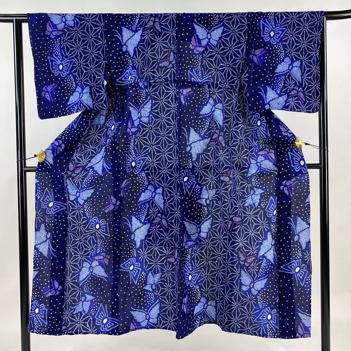 浴衣 身丈146cm 裄丈63cm S 絞り浴衣 麻の葉 蝶 紺色 綿 名品