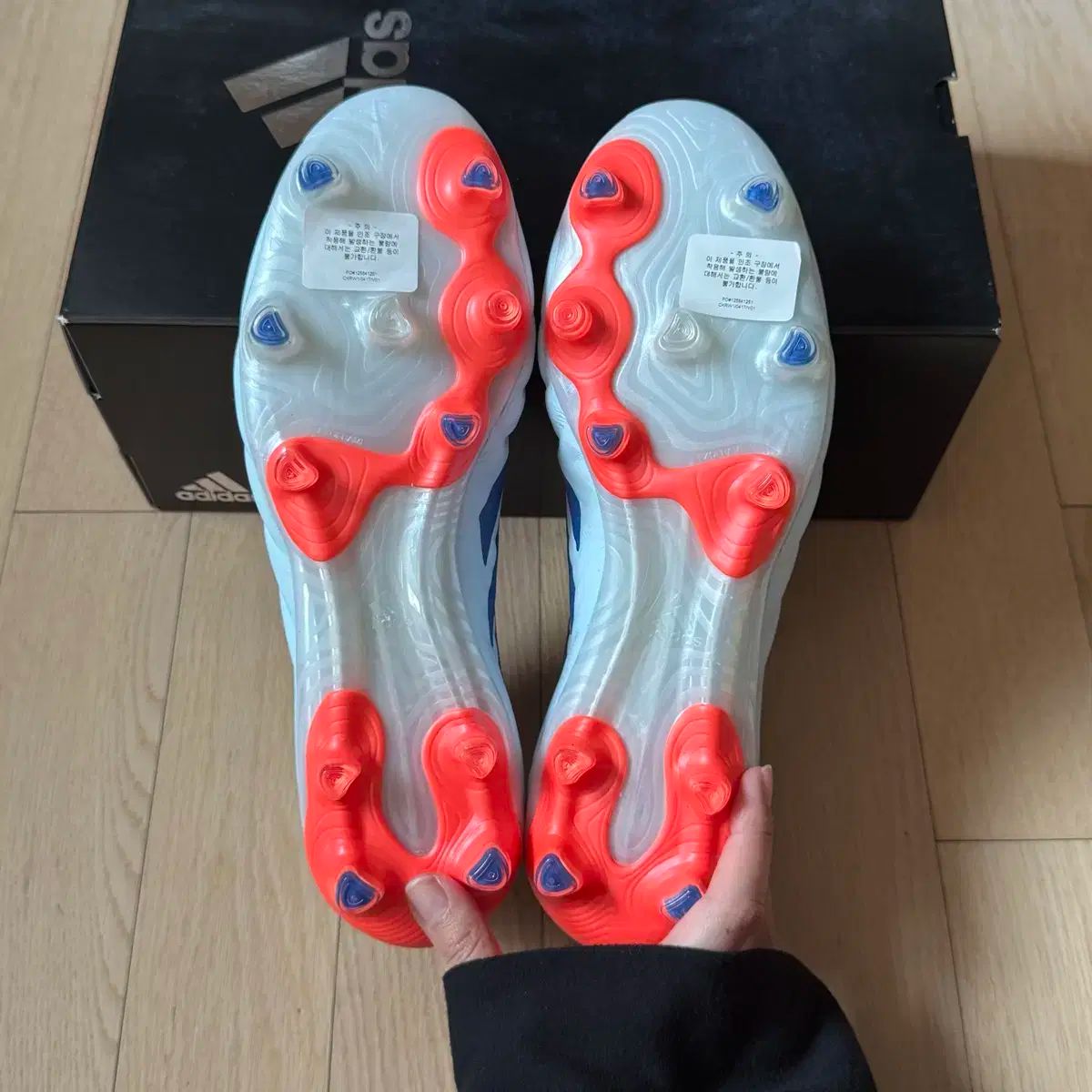 adidas アディダス