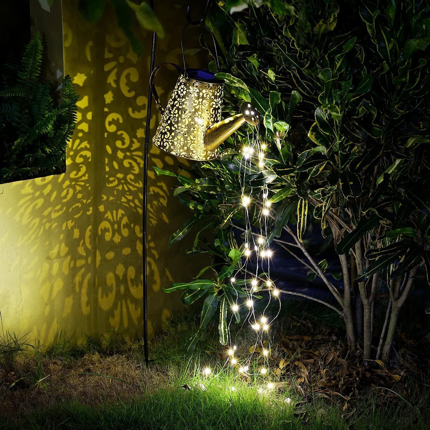 取り付け簡単 配線不要 自動点灯消灯 光センサー IP65防水防塵 太陽光パネル (ケトルライト) ちらつく流れる水の効果 LEDライト 置物ライト  飾りライト 飾りライト 庭園灯 じょうろ型 埋め込み式 屋外 ガーデンライト ソーラーライト ArilAril メルカリShops