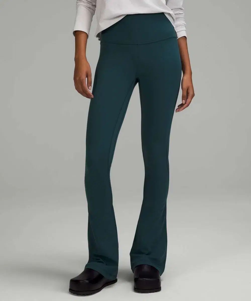 lululemon(ルルレモン) Align HR Mini Flare Pant 0 サイズ lululemon(ルルレモン) Align HR Mini Flare Pant 0 サイズ