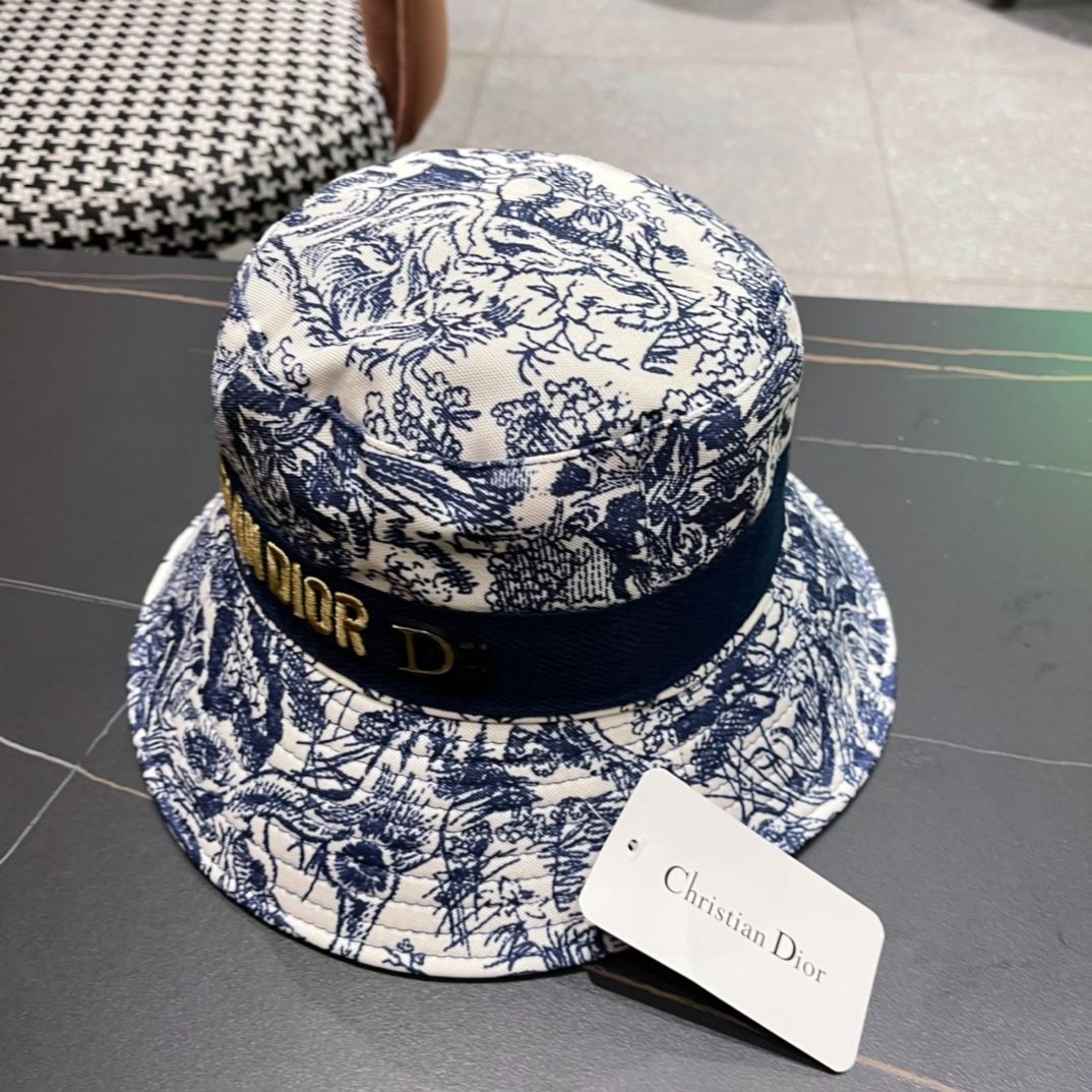 Dior☆VIP☆テディD リバーシブル フィッシャーマンハット Dior☆VIP☆テディD リバーシブル フィッシャーマンハット Dior