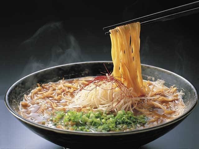 人気 鹿児島本格ラーメン おすすめ ヒガシマル 人気豚骨ラーメン