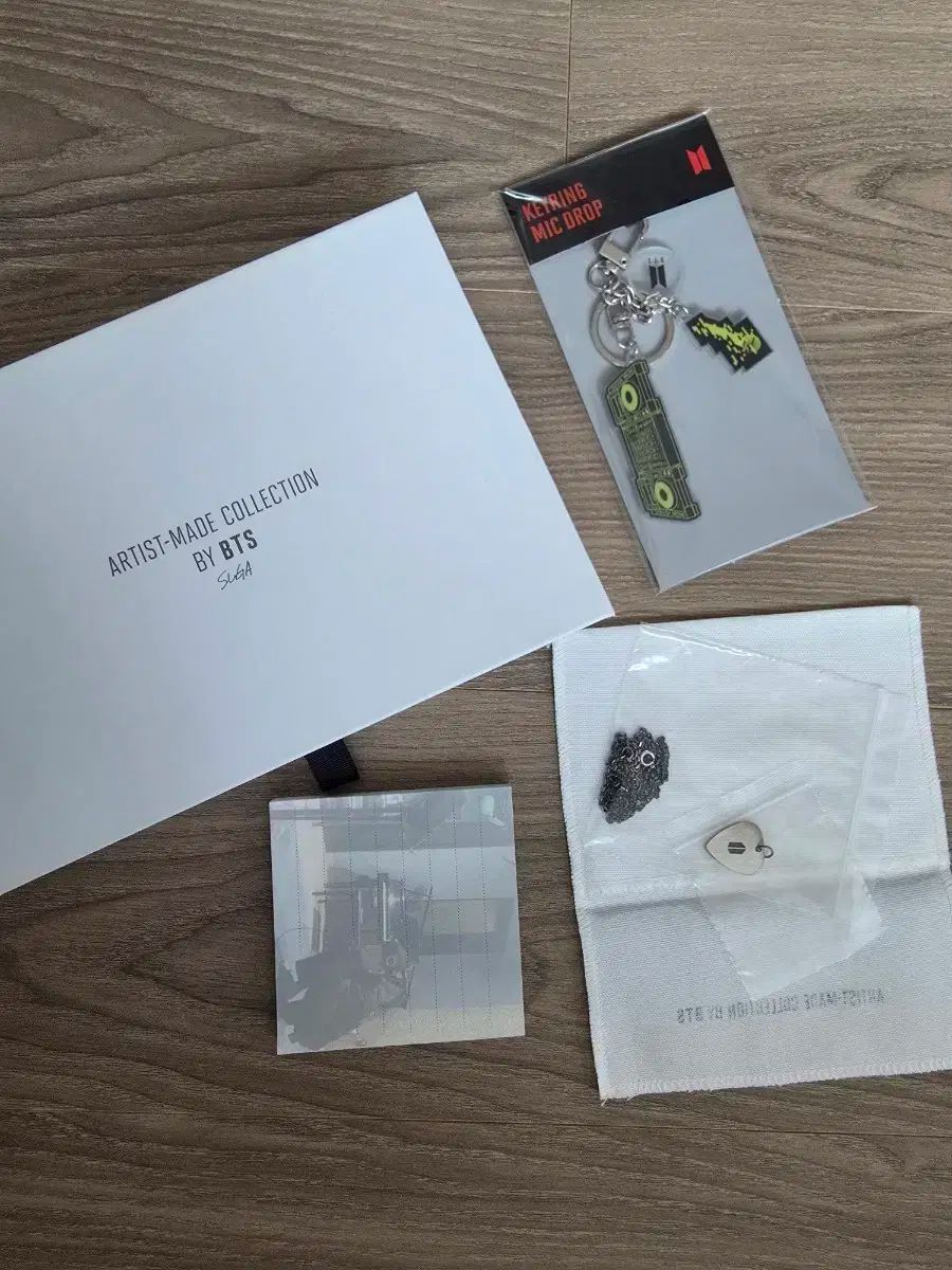 BTS 防弾少年団 SUGA シュガ ギターピック ネックレス