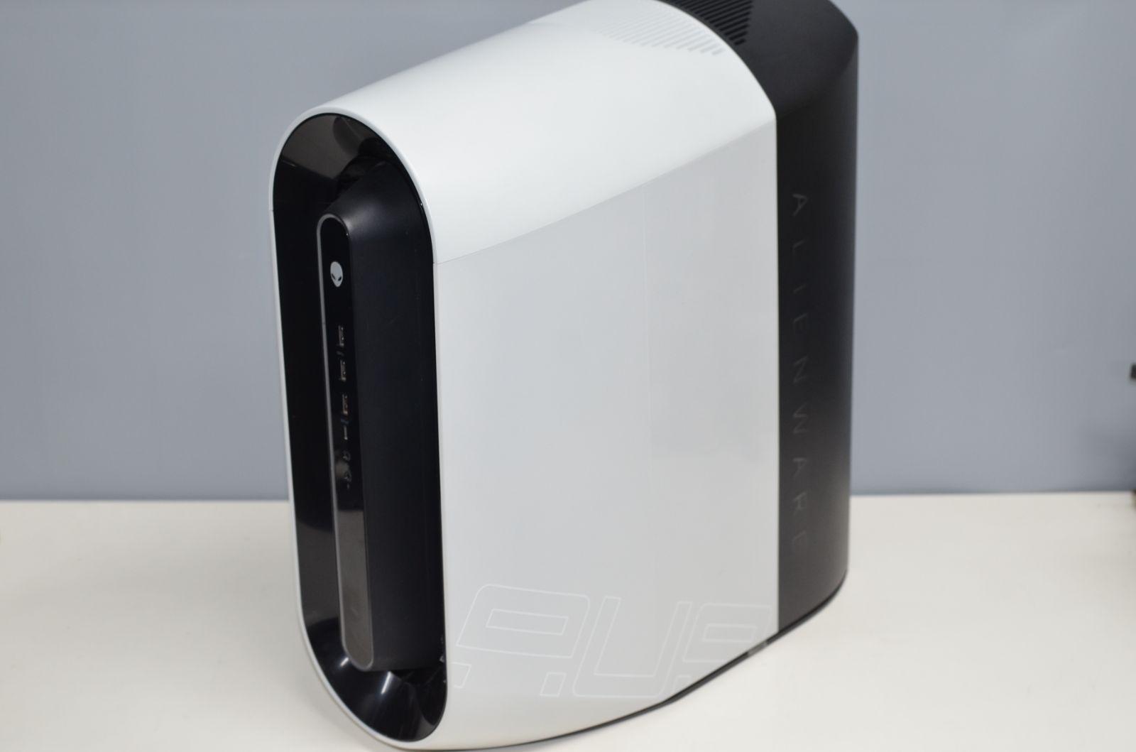 中古良品 Dell Alienware Aurora R12 ゲーミングデスクトップ/Win11