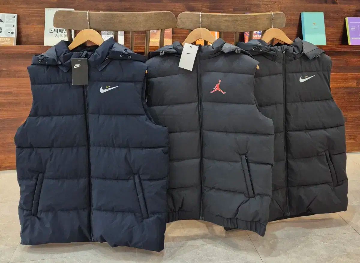 【雷市場（ポンジャン）商品韓国直送】 Nike(ナイキ） スウッシュ ジョーダン パッド入りベストウィークエンド