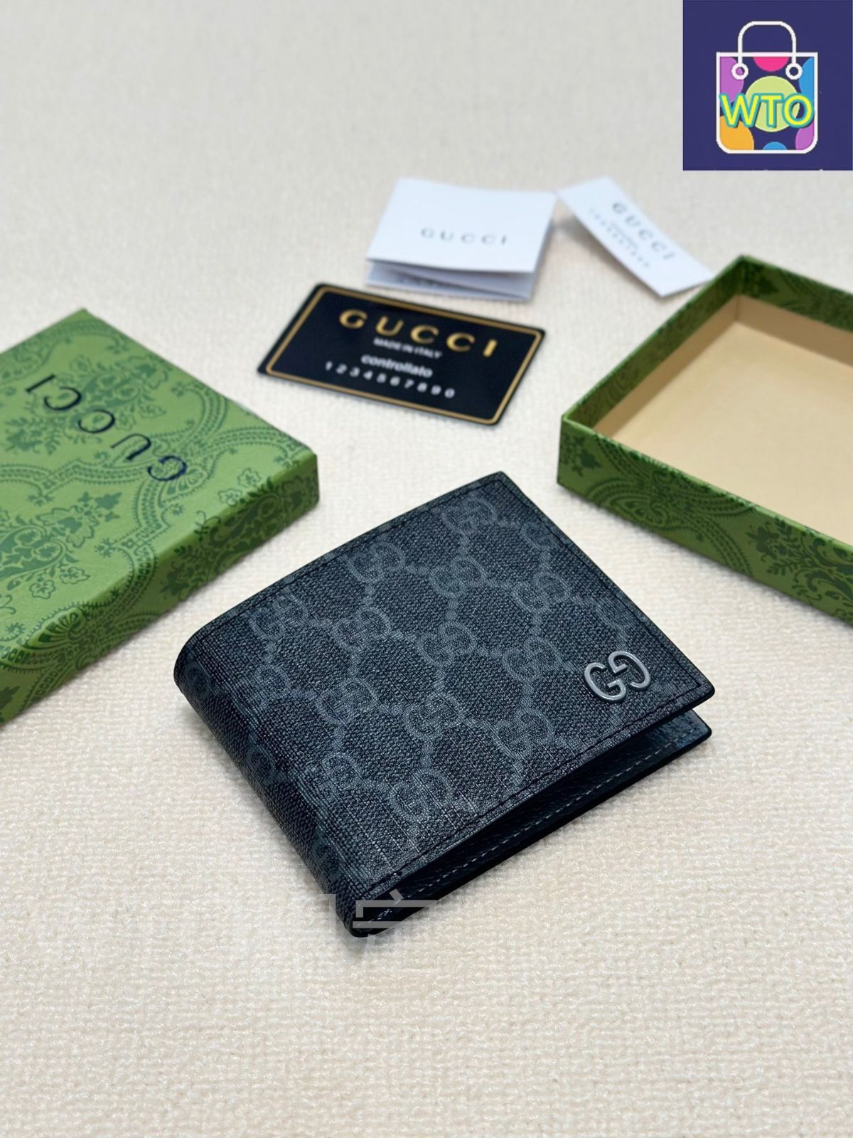 今日 Gucci グッチ シルクプリントショート財布 分解 なGG 人工皮革を使用する