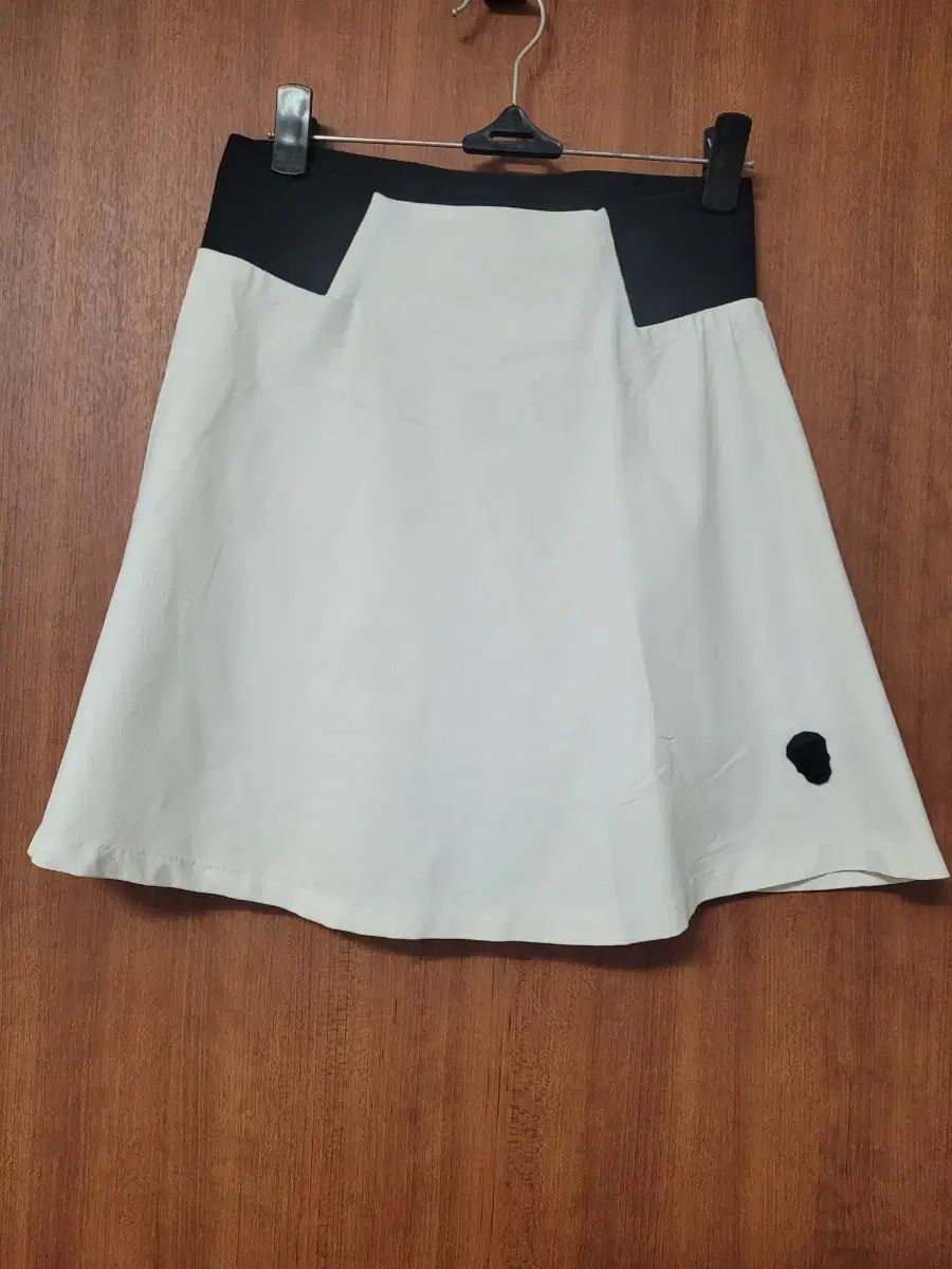 AMAZINGCRE(アメージングクリー) レディース ゴルフスカート s