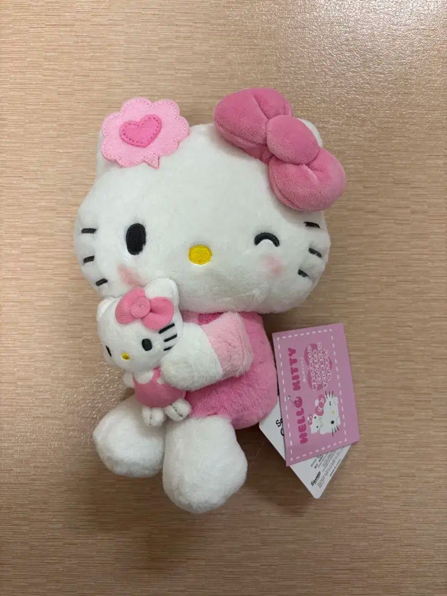 サンリオ 私は私を愛しています キャラクター 狙われた ハローキティ キティ 人形