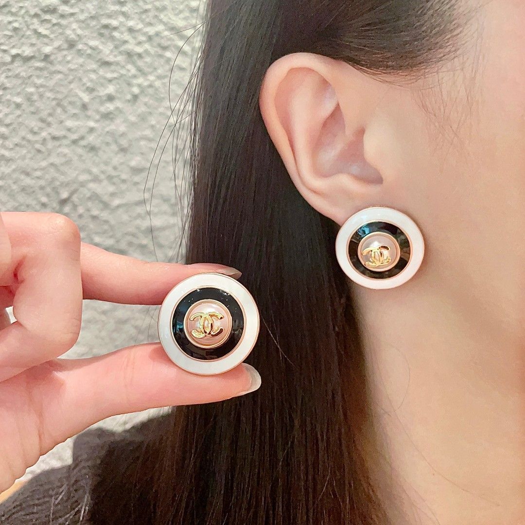 本日まで出品予定❗CHANEL　シャネル　ピアス 楽天市場】CHANEL シャネル ピアス レディース シルバー