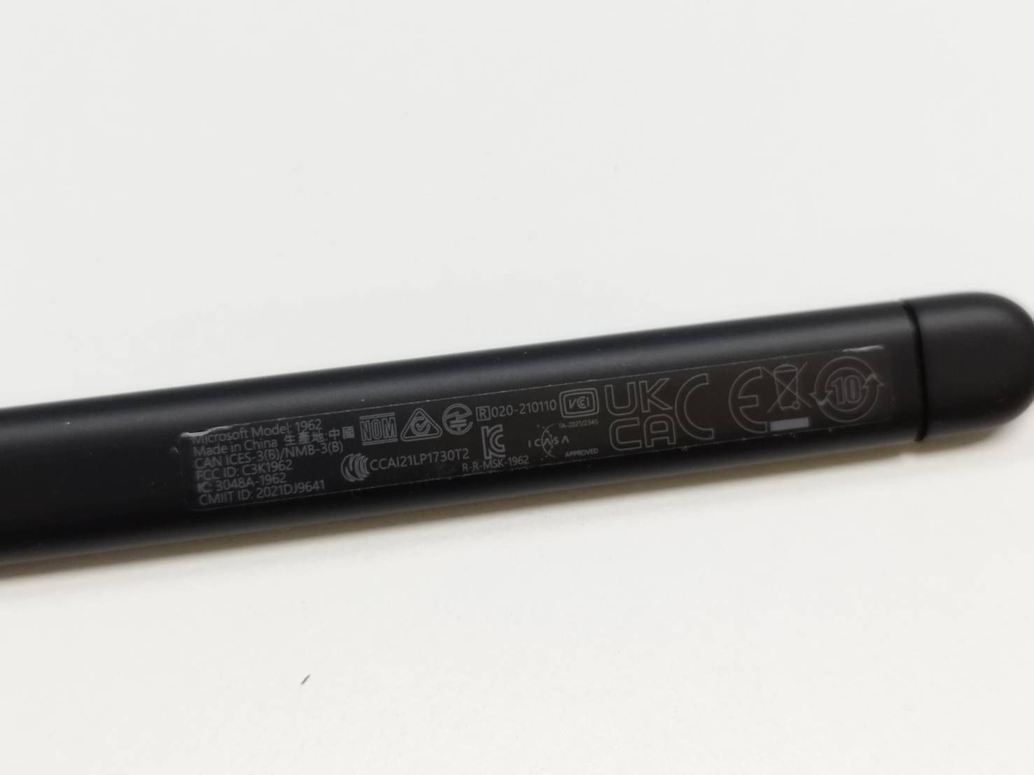 良品】Microsoft Surface スリムペン2(1962)/充電器(1915)セット