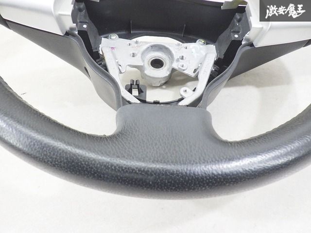 ダイハツタントカスタムX正規品ハンドル 純正交換 コンビステアリング ブラックレザー ガングリップ
